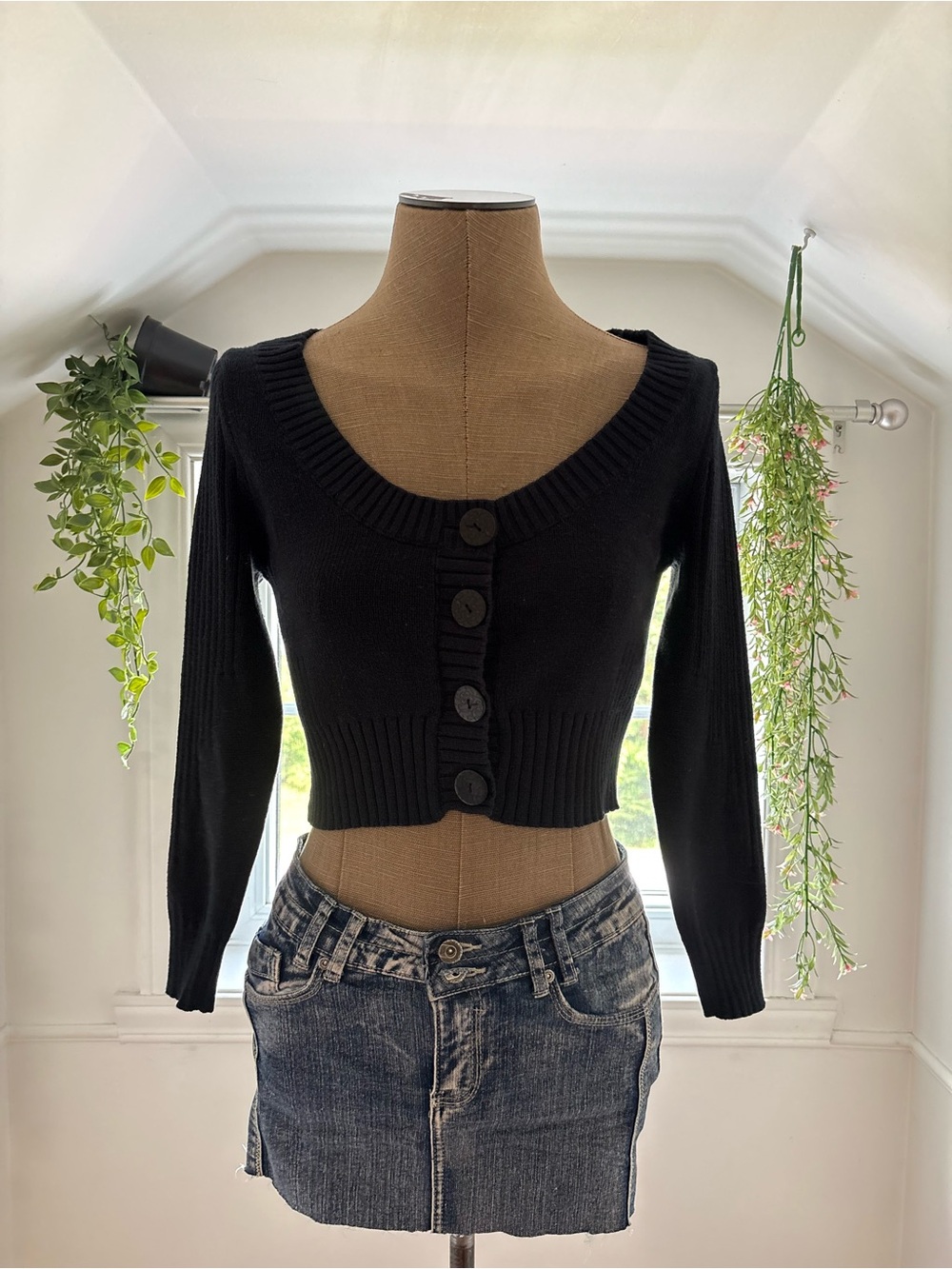 Black/Navy Guess Cropped Button-Front Sweater Cardigan - Women